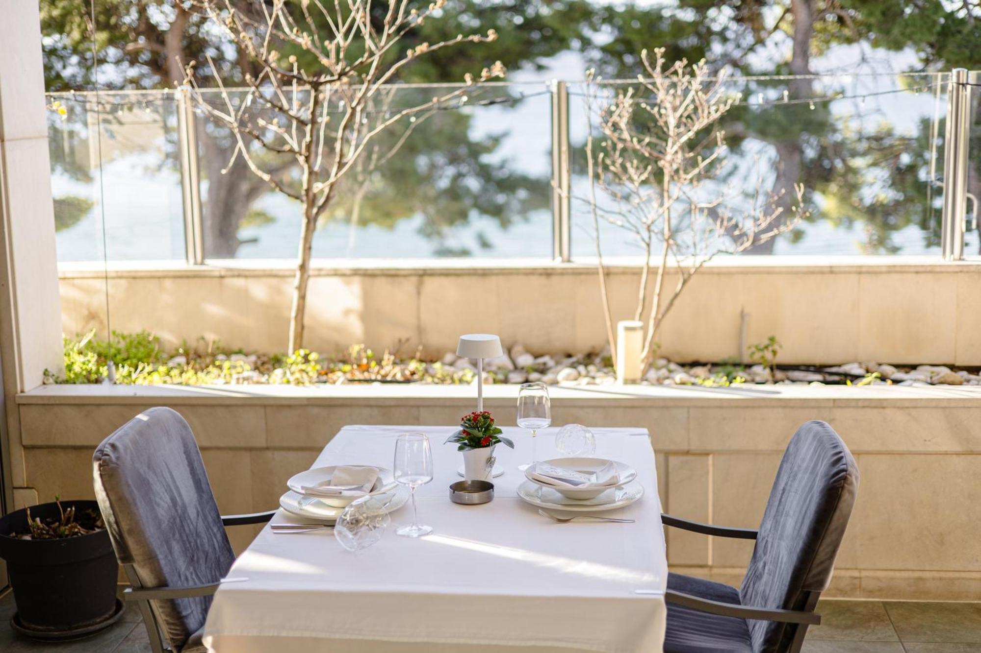 Rogac Rooms & Restaurant Omiš Kültér fotó