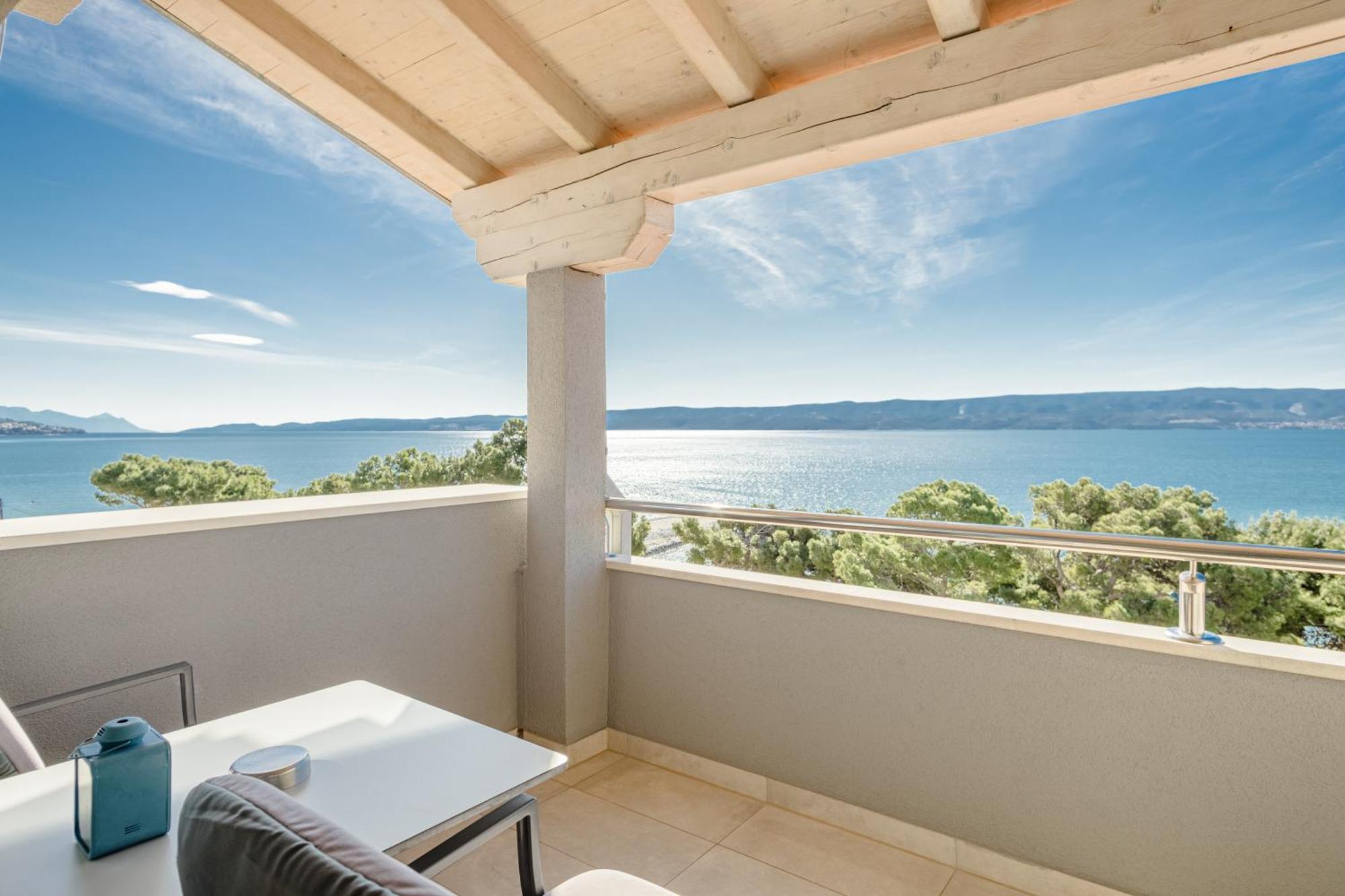Rogac Rooms & Restaurant Omiš Kültér fotó