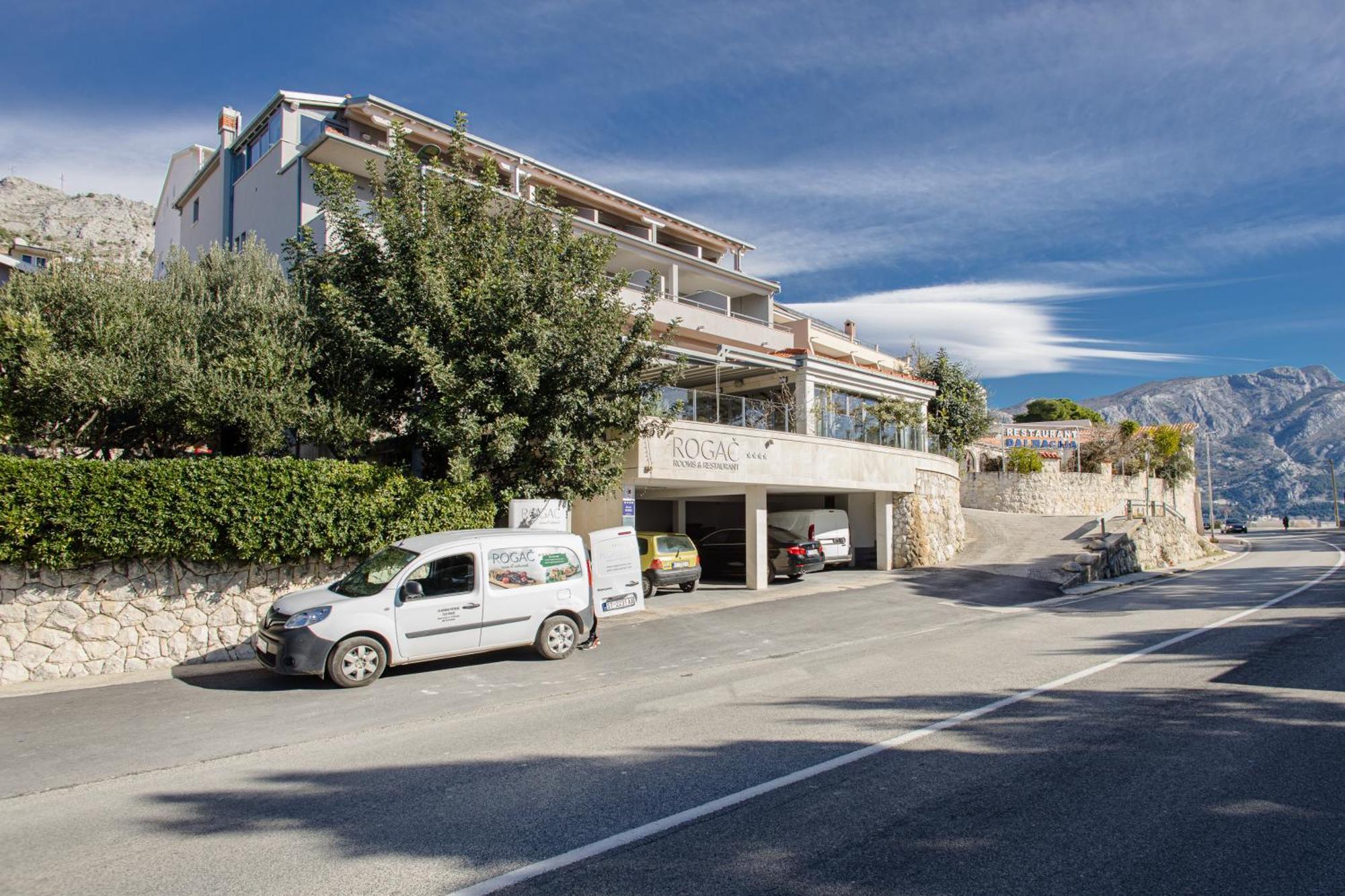 Rogac Rooms & Restaurant Omiš Kültér fotó