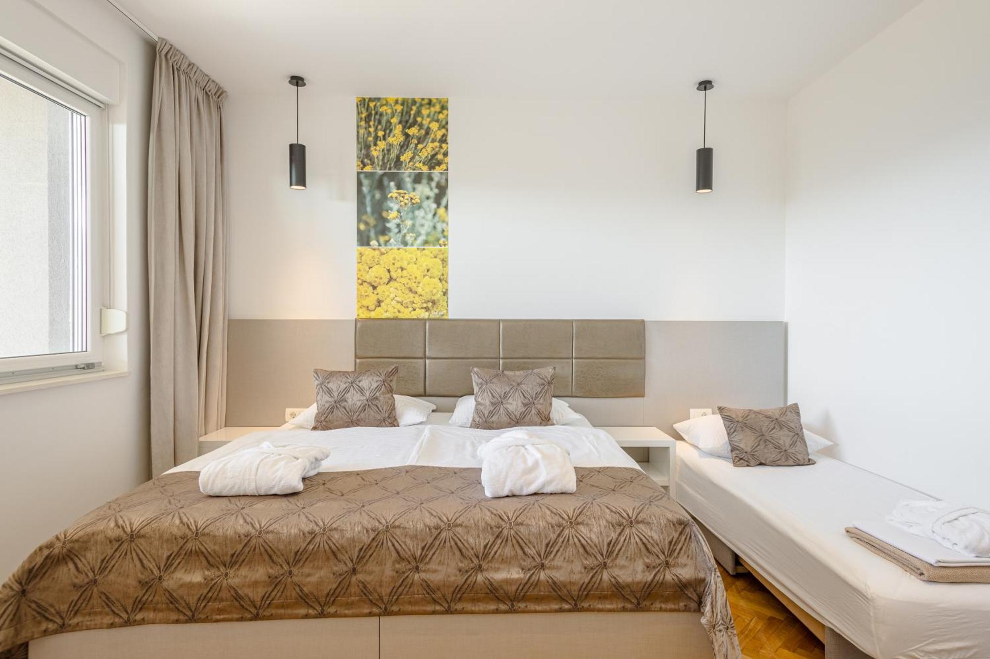 Rogac Rooms & Restaurant Omiš Kültér fotó