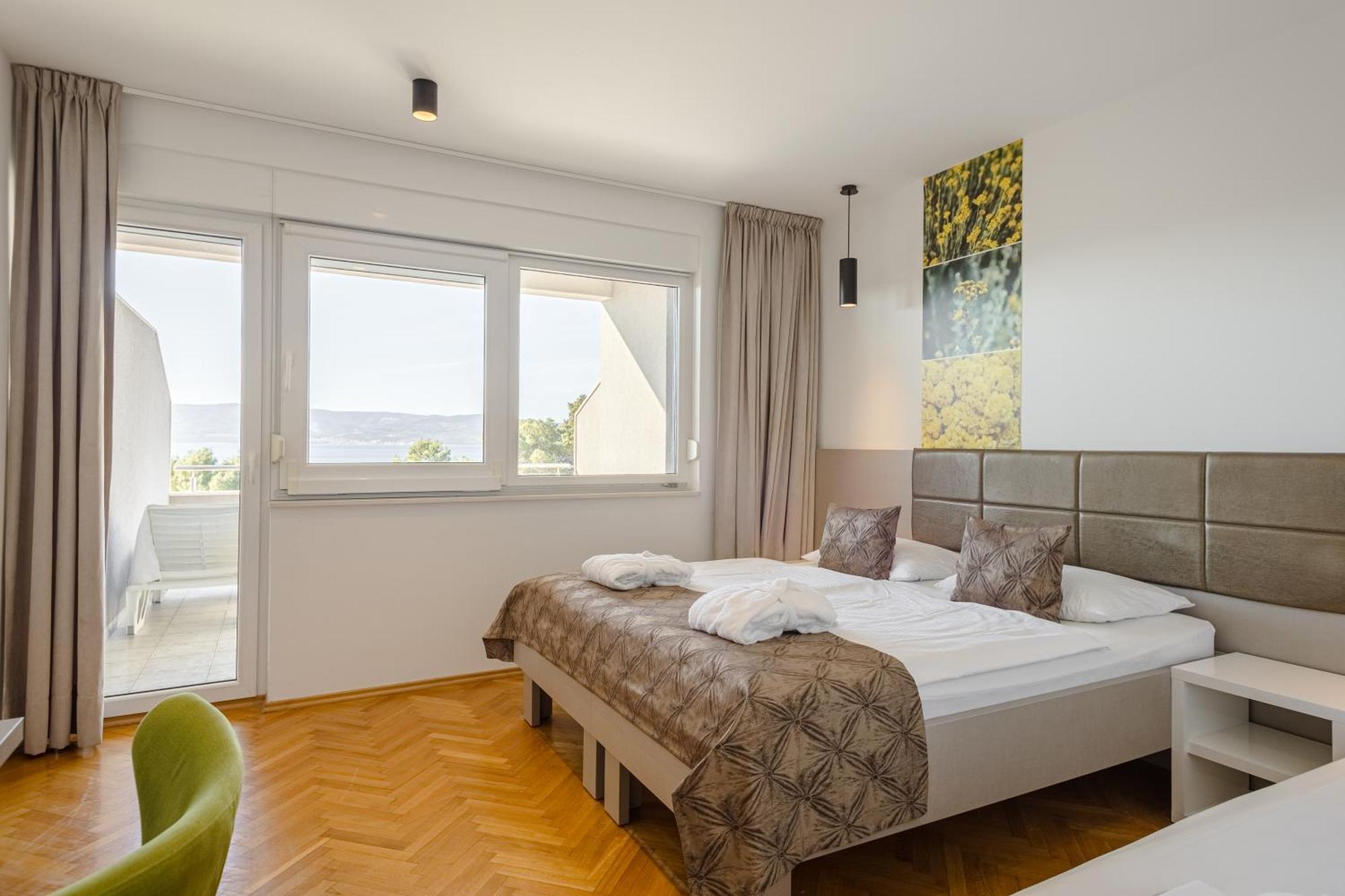 Rogac Rooms & Restaurant Omiš Kültér fotó